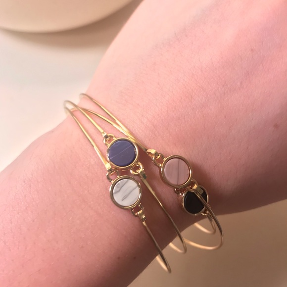 Stackable gold bracelets - Picture 4 of 8